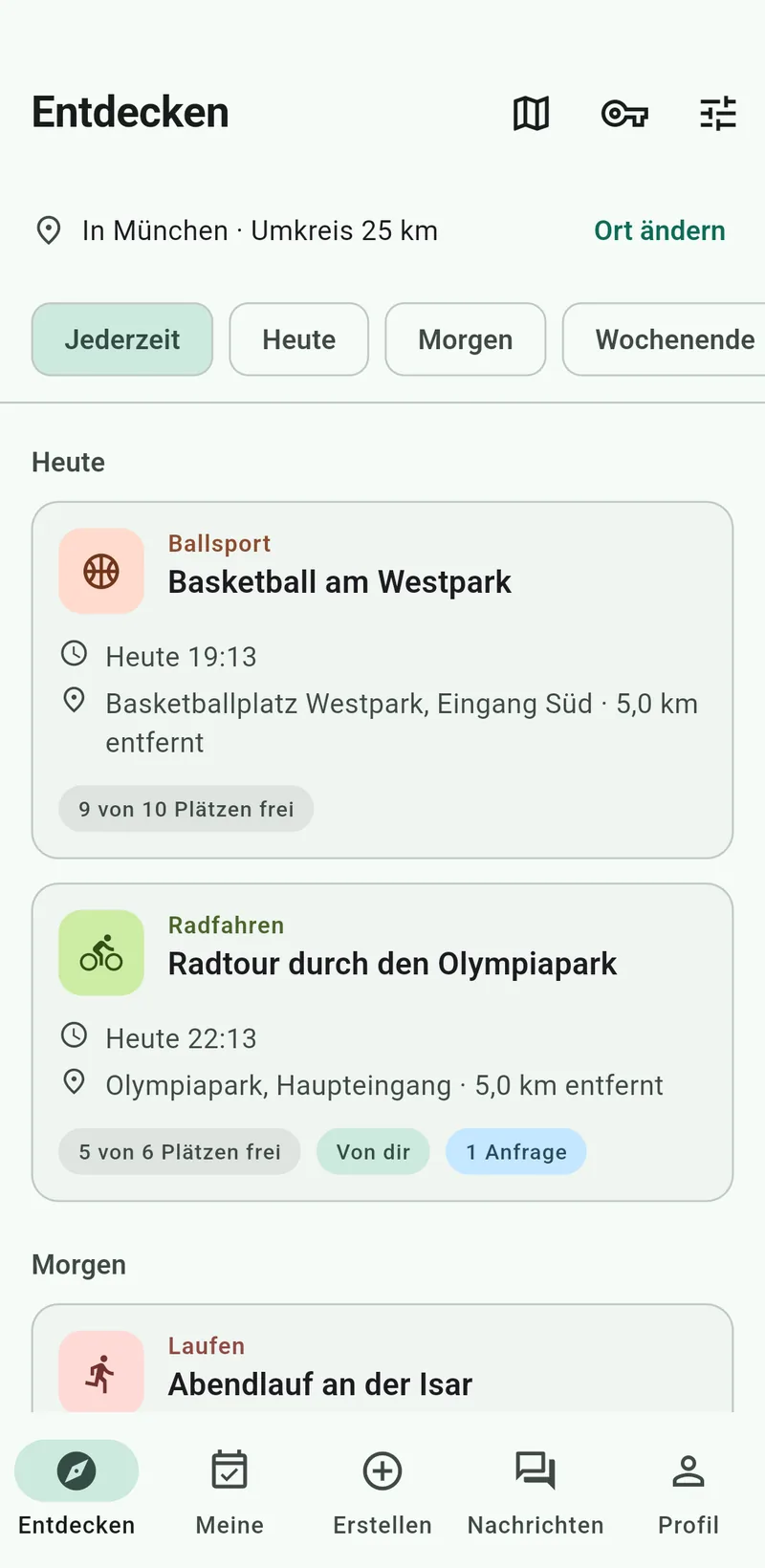 Der Bildschirm Entdecken: Aktivitäten in München mit Uhrzeit, Treffpunkt, Entfernung und freien Plätzen.